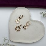 نیم ست طلا هندسی با طراحی شش‌ضلعی